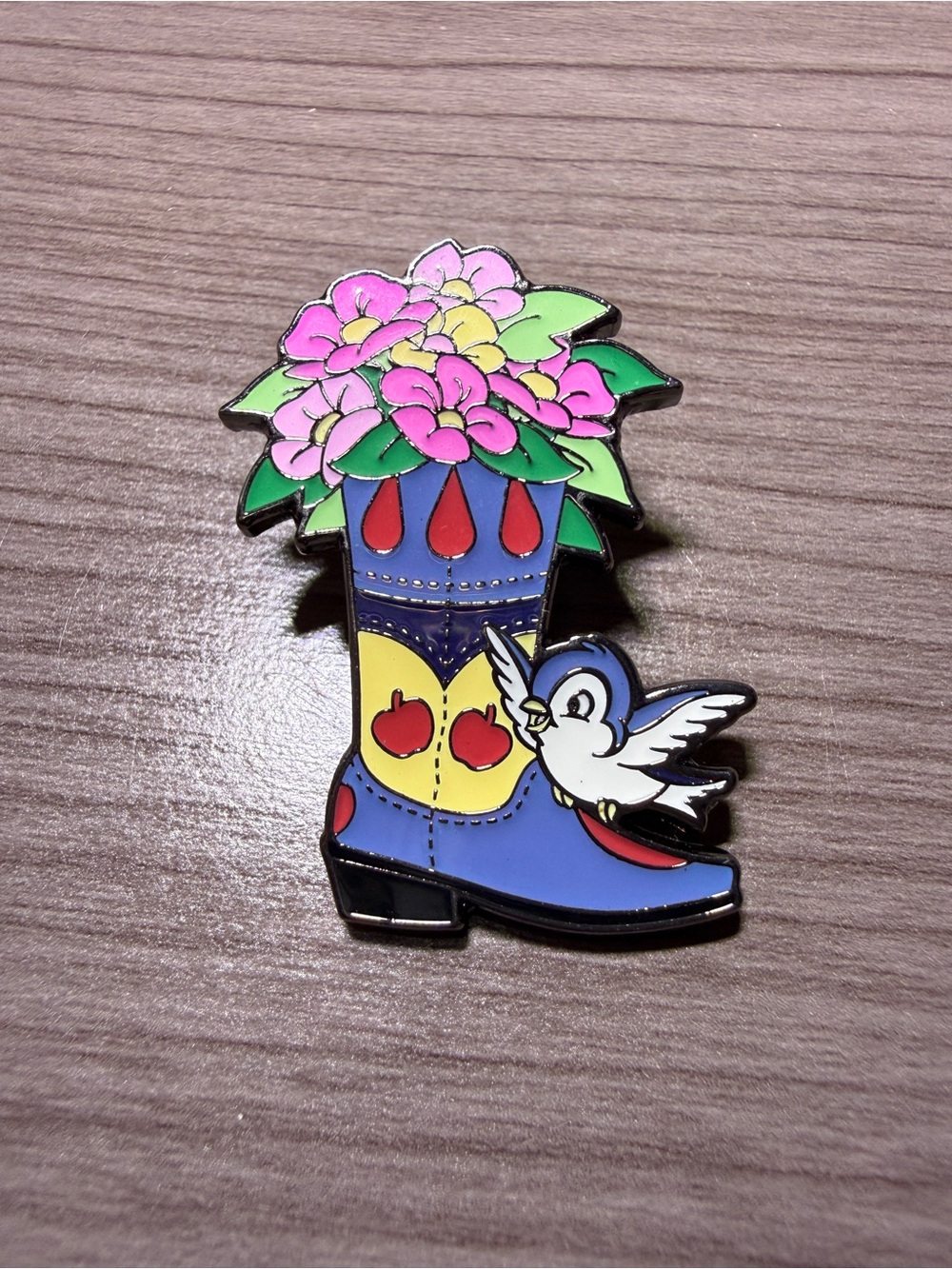 Disney Pins Snow White Boot Bouquet
